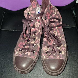 Brown Converse - SA Luna Lovegood